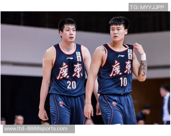 赞岐与东京绿茵的激烈对决谁能在这场较量中笑到最后